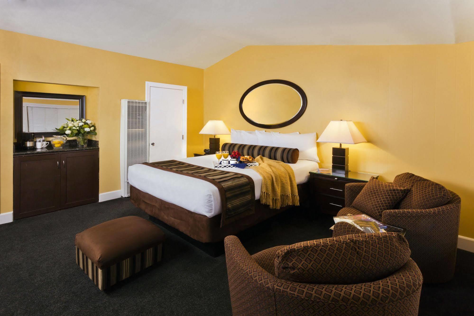 פסיפיק גרוב Monterey Peninsula Inn מראה חיצוני תמונה